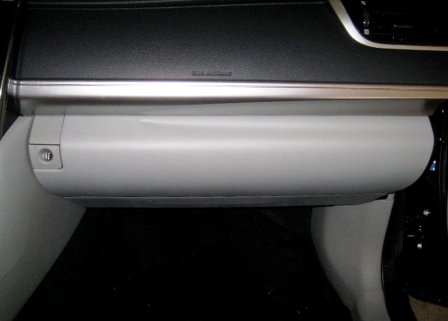 Садимся на пассажирское сидение Toyota Camry VII