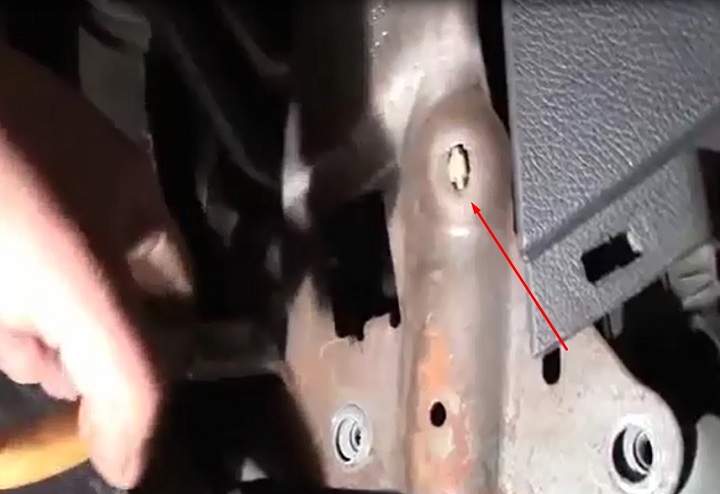 Демонтаж радиатора печки Renault Logan своими руками