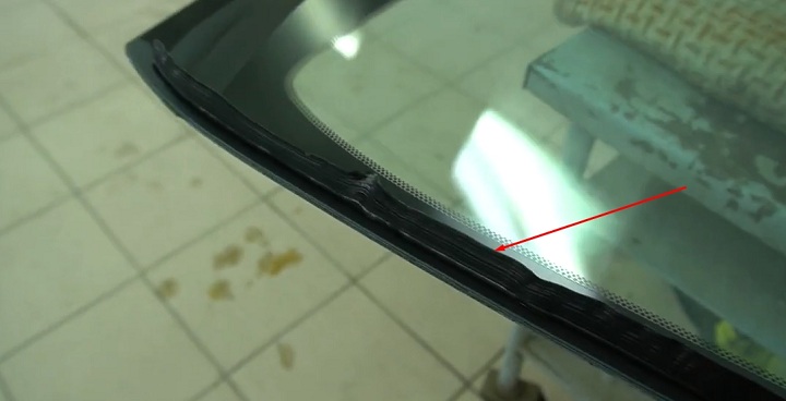 Правильное нанесение герметика на лобовое стекло Hyundai Solaris